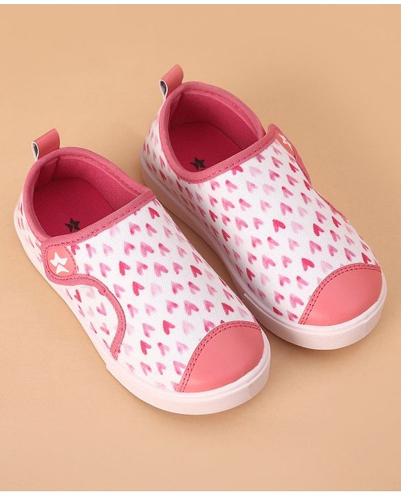 Cute Walk by Babyhug Casual Shoes With Velcro Closure Heart Print - Light Pink (Logo Colour May Vary)