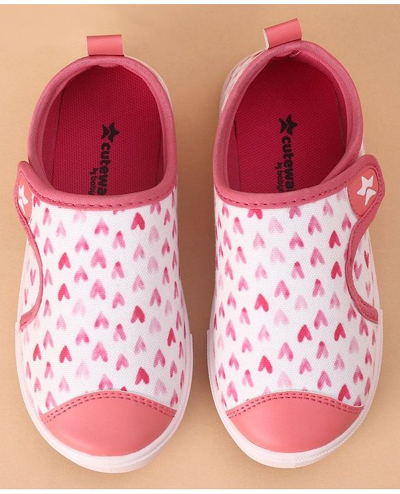 Cute Walk by Babyhug Casual Shoes With Velcro Closure Heart Print - Light Pink (Logo Colour May Vary)