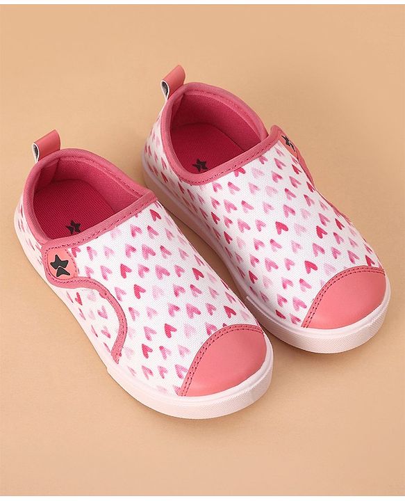 Cute Walk by Babyhug Casual Shoes With Velcro Closure Heart Print - Light Pink (Logo Colour May Vary)