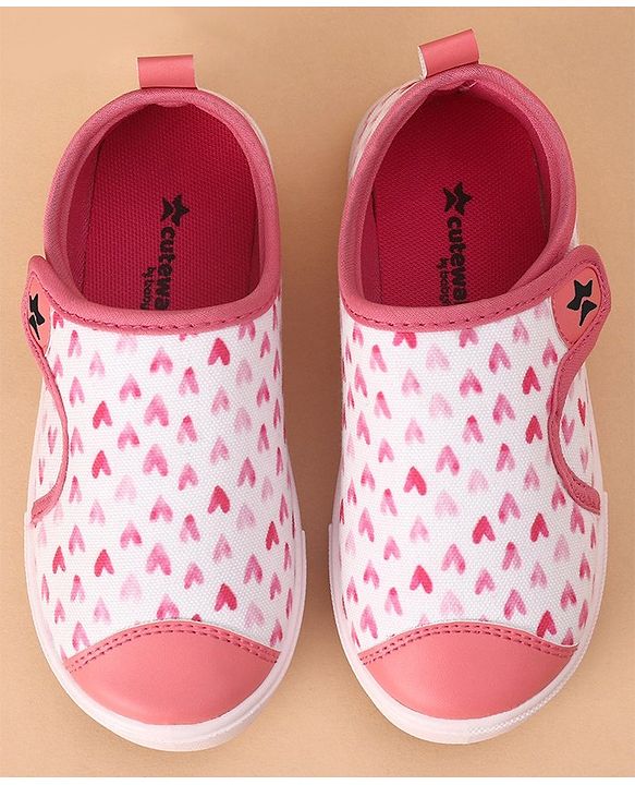 Cute Walk by Babyhug Casual Shoes With Velcro Closure Heart Print - Light Pink (Logo Colour May Vary)