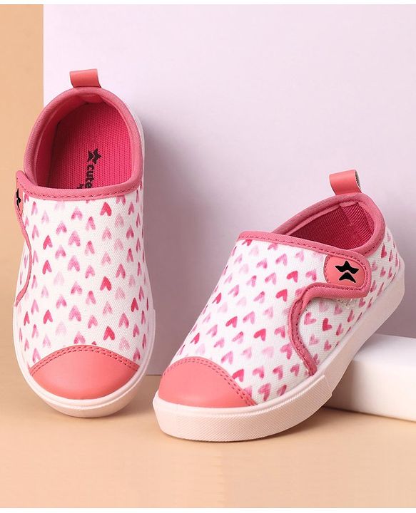 Cute Walk by Babyhug Casual Shoes With Velcro Closure Heart Print - Light Pink (Logo Colour May Vary)