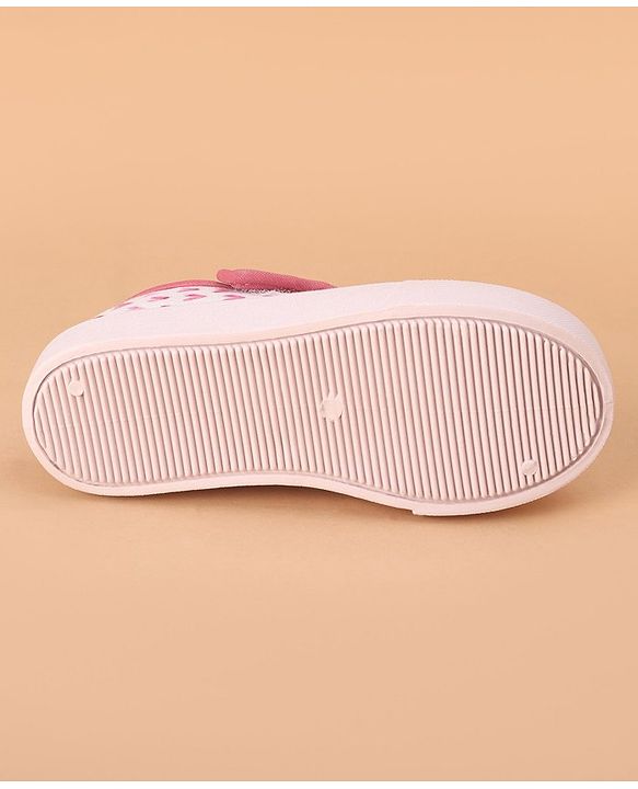 Cute Walk by Babyhug Casual Shoes With Velcro Closure Heart Print - Light Pink (Logo Colour May Vary)