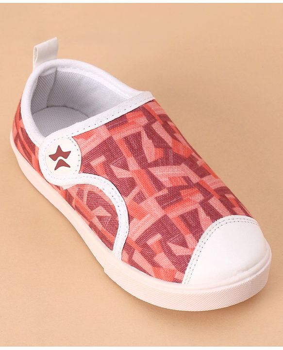 Cute Walk by Babyhug Casual Shoes With Velcro Closure - Red White