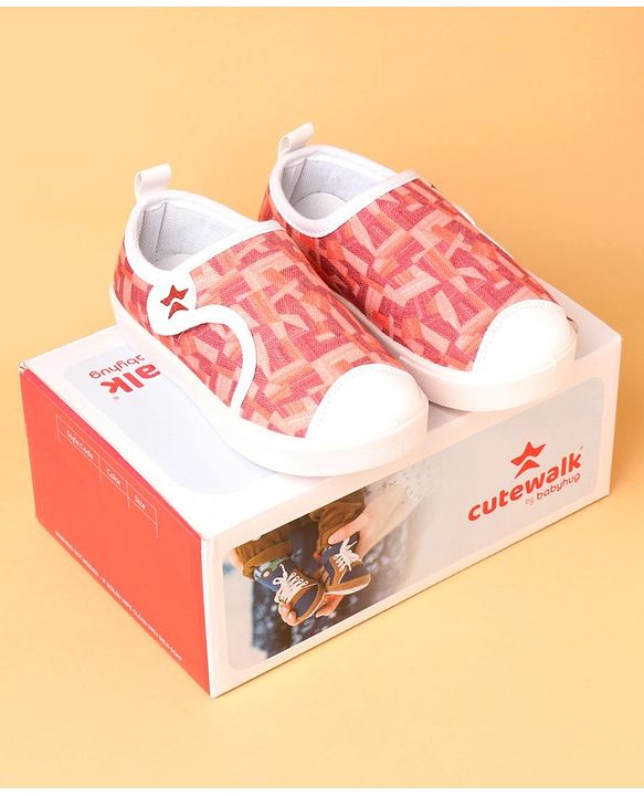 Cute Walk by Babyhug Casual Shoes With Velcro Closure - Red White