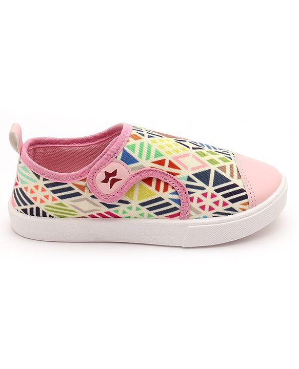 Cute Walk by Babyhug Casual Shoes With Velcro Closure Geometric Print - Light Pink