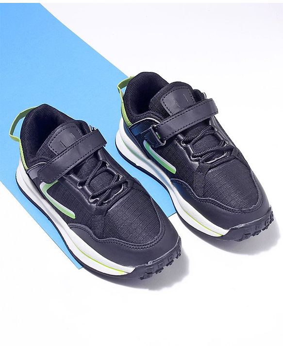 Cute Walk by Babyhug Sneaker Shoes With Velcro Closure - Black