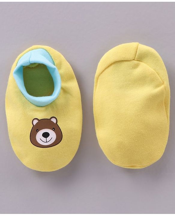 Babyhug 100% Cotton Cap Mittens & Booties Bear Print Yellow - Diameter 11 cm