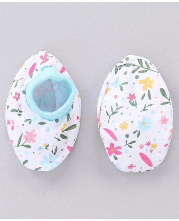 Babyhug 100% Cotton Cap & Mittens With Booties Floral Print Blue - Diameter 11.5 cm