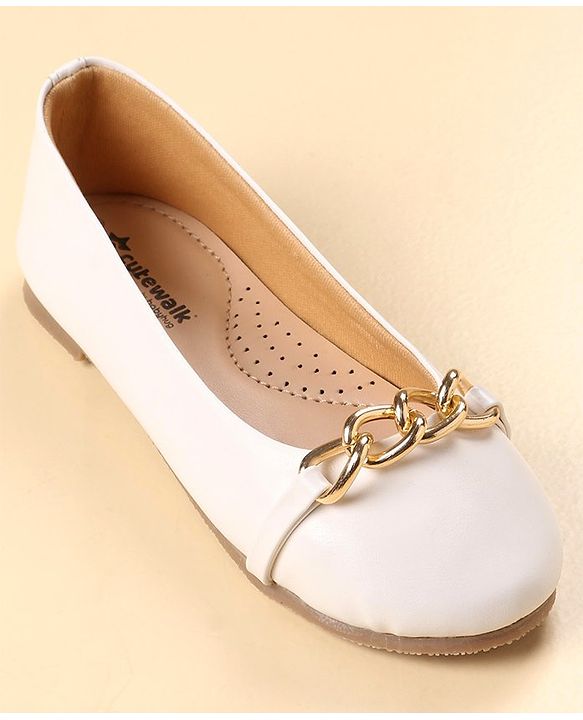 Cute Walk by Babyhug Slip On Solid Bellies with Chain Link - White