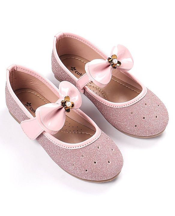 Cute Walk by Babyhug Bellies With Velcro Closure And Bow Applique - Pink