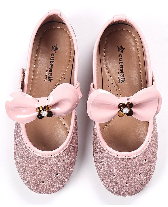 Cute Walk by Babyhug Bellies With Velcro Closure And Bow Applique - Pink