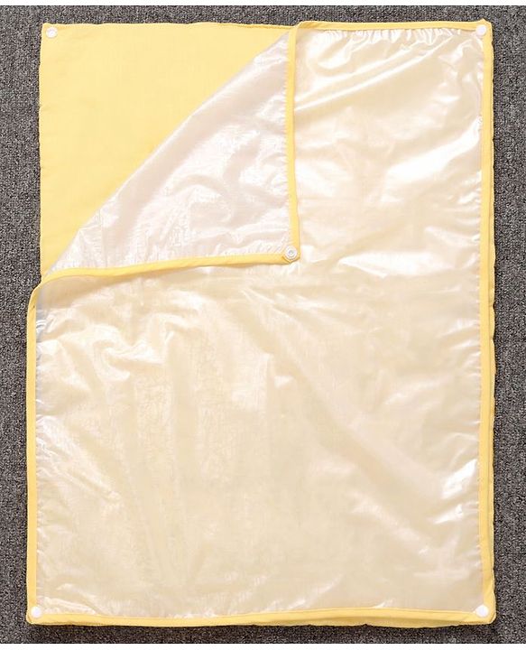 Babyhug Diaper Changing Mat Set of 3 with Removable waterproof Sheet Circle Print-Yellow