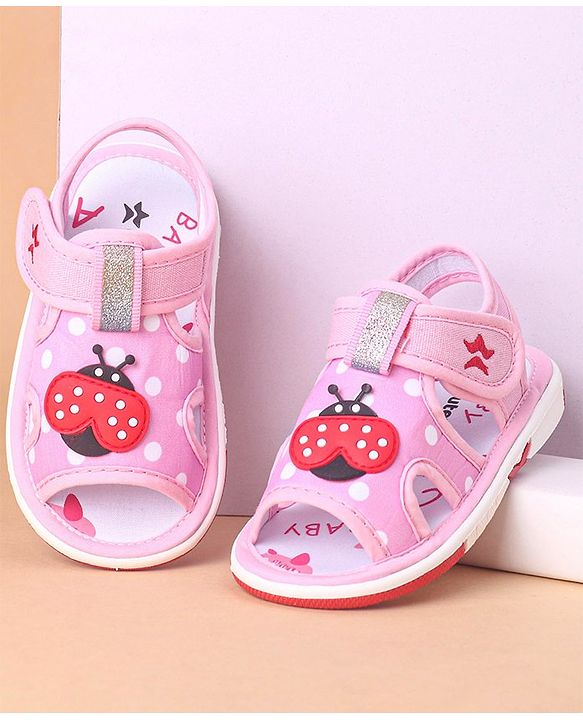 Cute Walk by Babyhug Velcro Closure Sandals Bee Patch - Pink