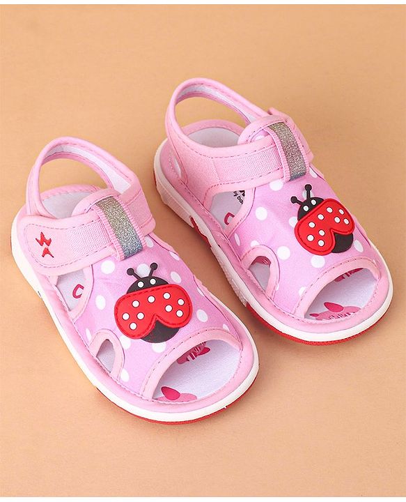 Cute Walk by Babyhug Velcro Closure Sandals Bee Patch - Pink