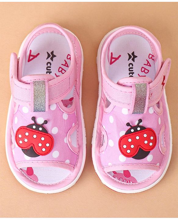 Cute Walk by Babyhug Velcro Closure Sandals Bee Patch - Pink