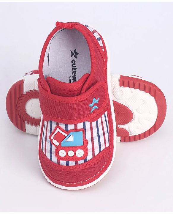 Cute Walk by Babyhug Velcro Closure Casual Shoes JCB Applique - Red
