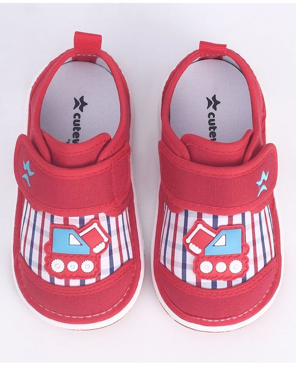 Cute Walk by Babyhug Velcro Closure Casual Shoes JCB Applique - Red