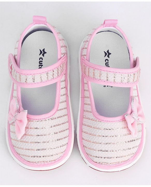 Cute Walk by Babyhug Embellished Casual Shoes With Velcro Closure Bow Applique- Pink