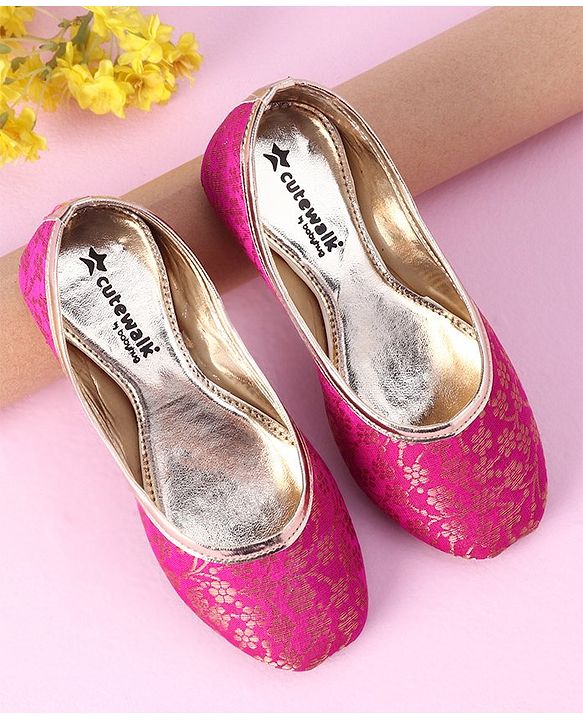 Cute Walk by Babyhug Slip On Sequins Mojaris - Pink