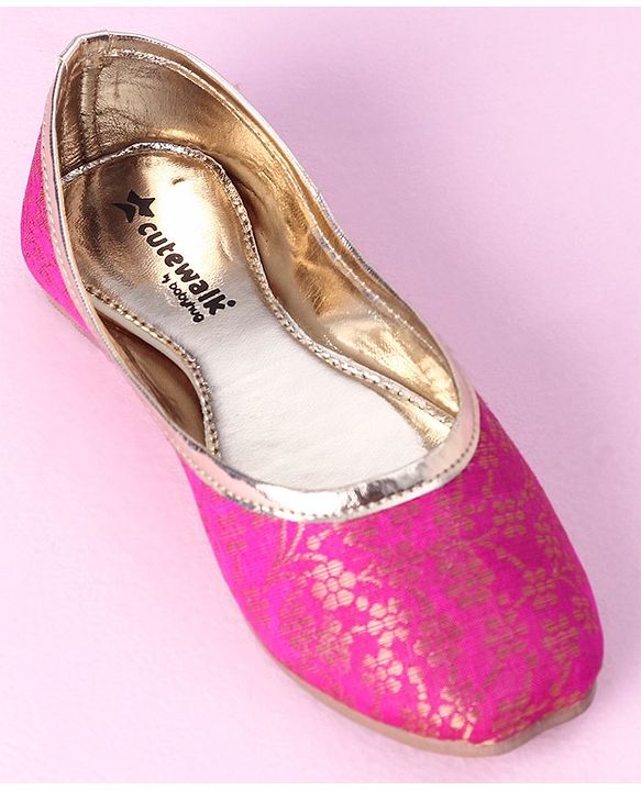 Cute Walk by Babyhug Slip On Sequins Mojaris - Pink