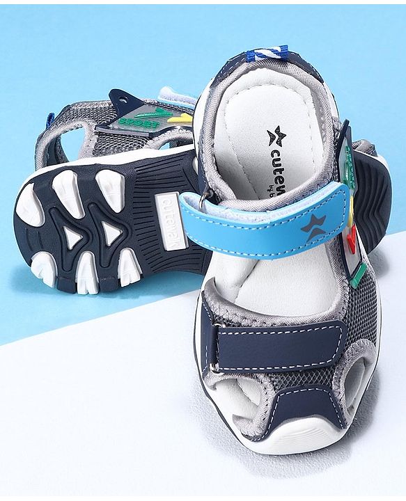Cute Walk by Babyhug Sandals With Velcro closure - Blue