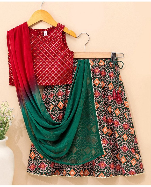 Babyhug Sleeveless Lehenga Choli and Dupatta Set Jaipuri Print - Red & Green