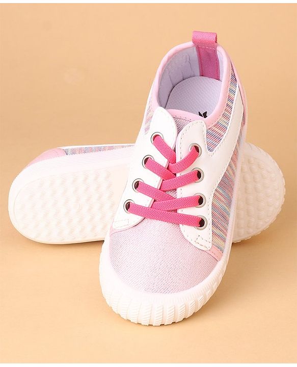 Cute Walk by Babyhug Solid Casual Shoes - Pink