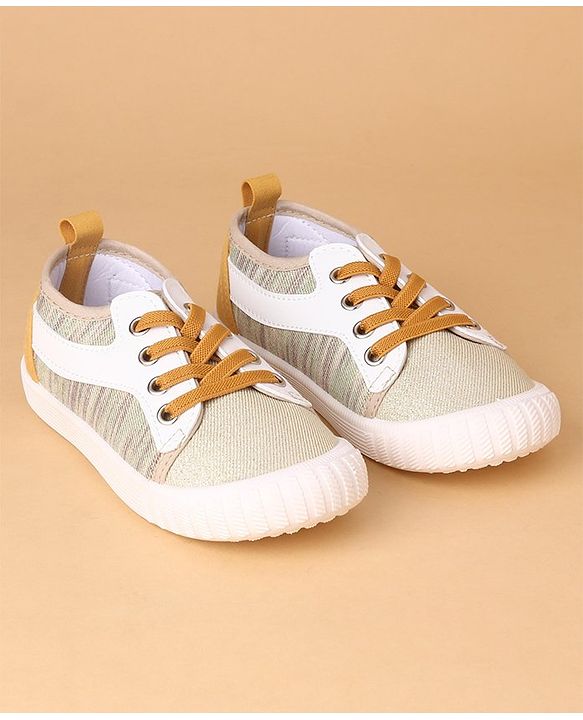 Cute Walk by Babyhug Solid Casual Shoes - Pink