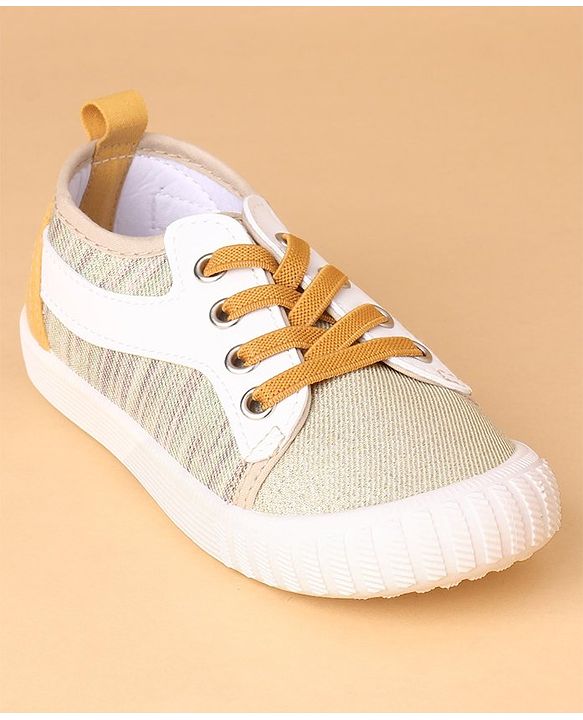 Cute Walk by Babyhug Solid Casual Shoes - Pink
