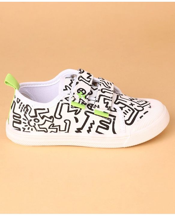 Cute Walk by Babyhug Casual Shoes With Velcro Closure - White