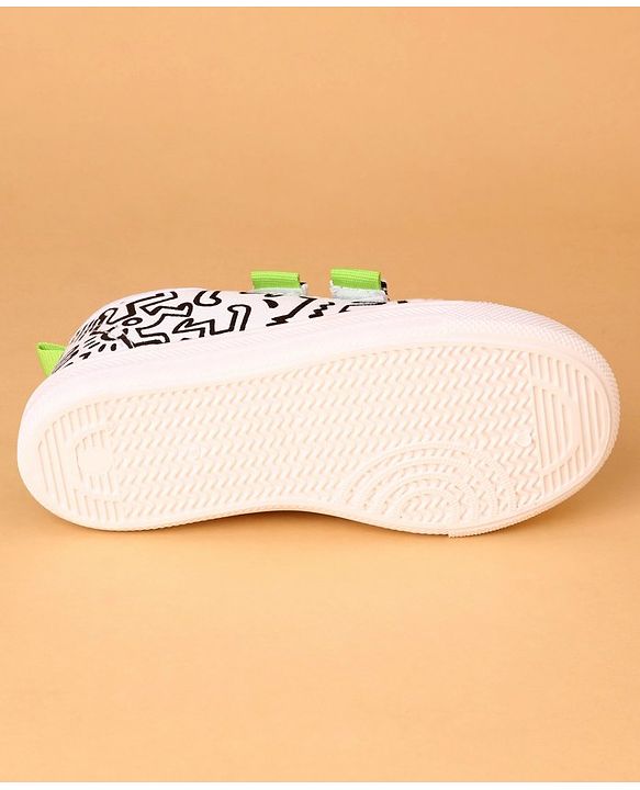 Cute Walk by Babyhug Casual Shoes With Velcro Closure - White