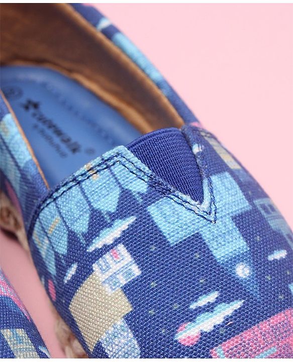 Cute Walk by Babyhug Ethnic Wear Mojaris City Print - Blue