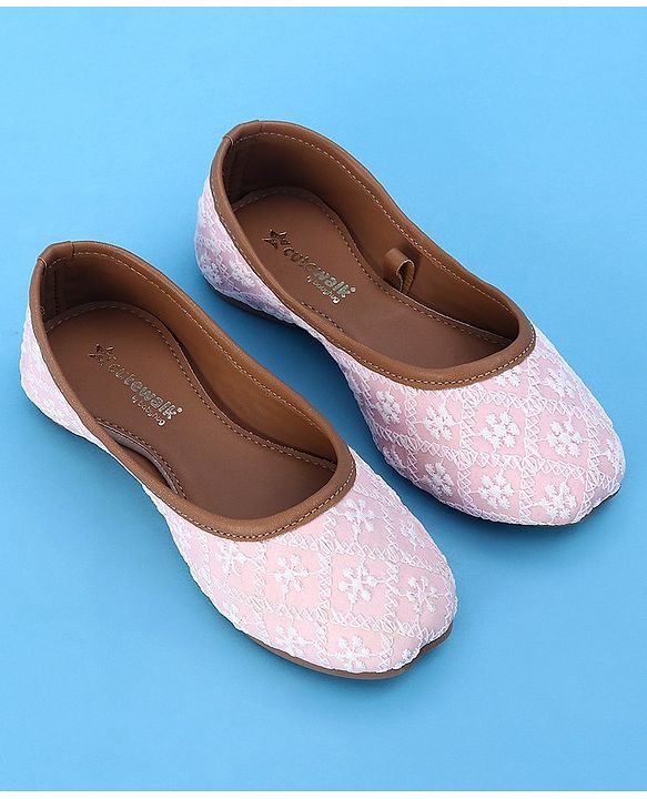 Cute Walk by Babyhug Slip On Embroidered Mojaris - Light Pink