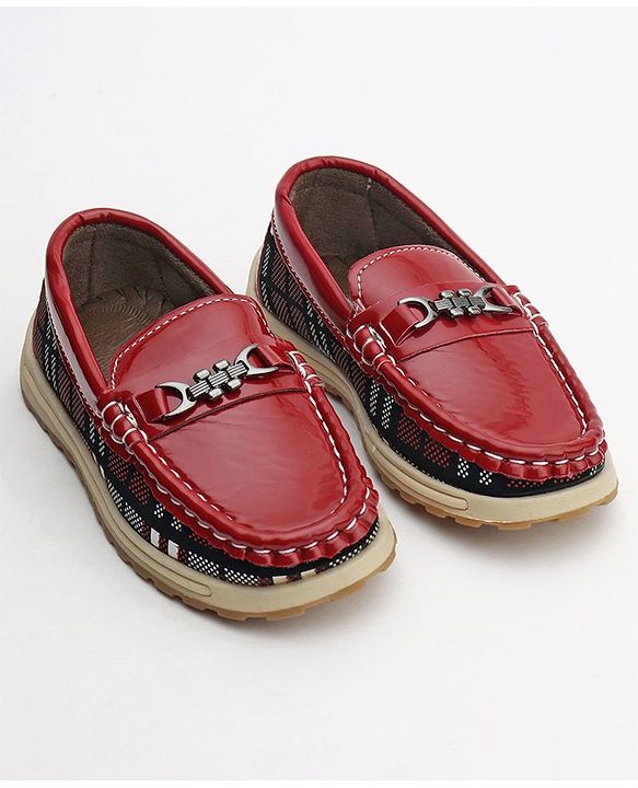 Cute Walk by Babyhug Slip On Checks Formal Shoes with Chain Link - Red