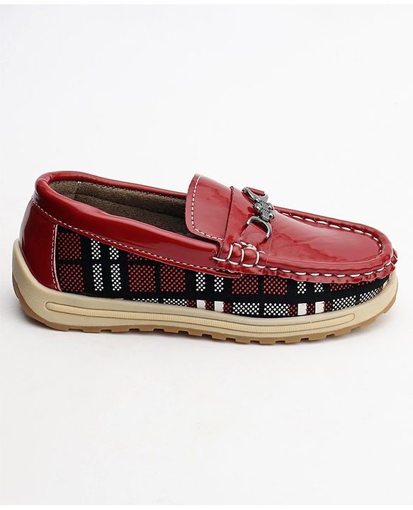 Cute Walk by Babyhug Slip On Checks Formal Shoes with Chain Link - Red