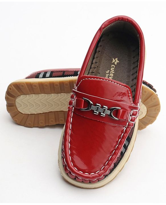 Cute Walk by Babyhug Slip On Checks Formal Shoes with Chain Link - Red