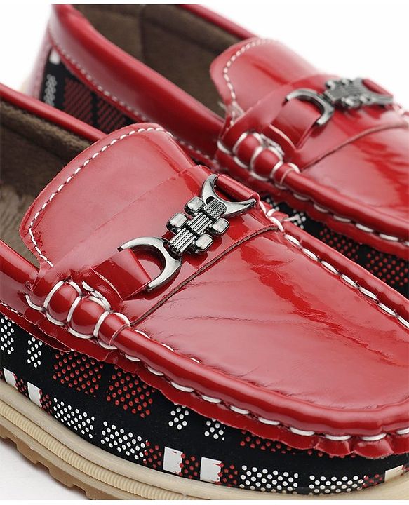 Cute Walk by Babyhug Slip On Checks Formal Shoes with Chain Link - Red