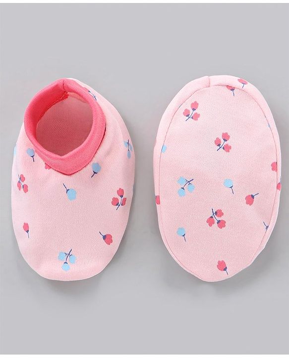 Babyhug 100% Cotton Cap Mittens & Booties Castle Print Pink - Diameter 11 cm