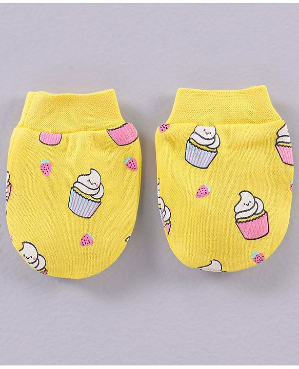 Babyhug 100% Cotton Cap Mittens & Booties Set Cupcakes Print Yellow - Circumference 33 cm