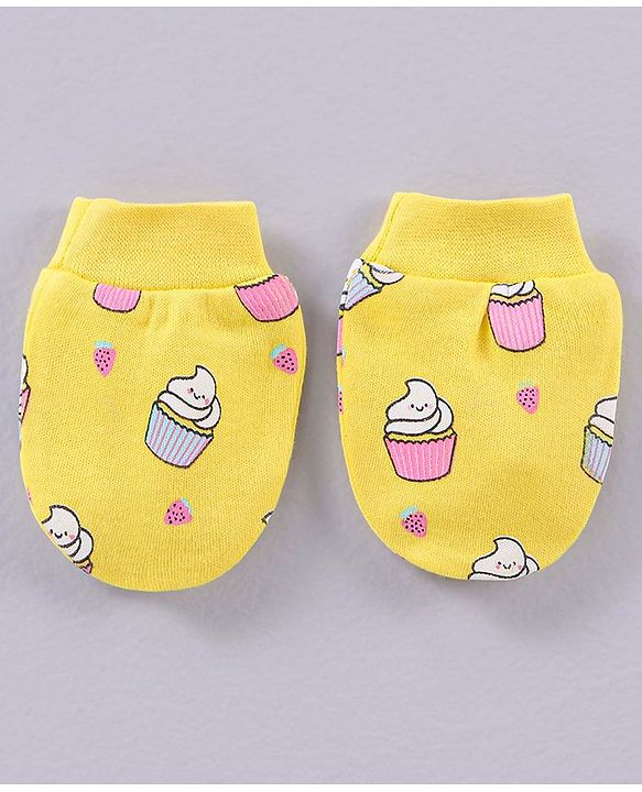 Babyhug 100% Cotton Cap Mittens & Booties Set Cupcakes Print Yellow - Circumference 33 cm