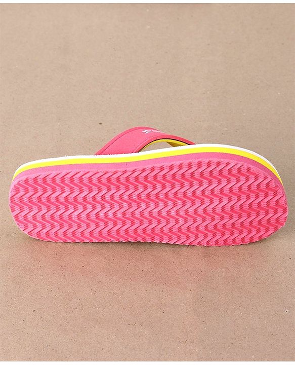 Cute Walk by Babyhug Flip Flops Balloon Art Print - Pink & Yellow