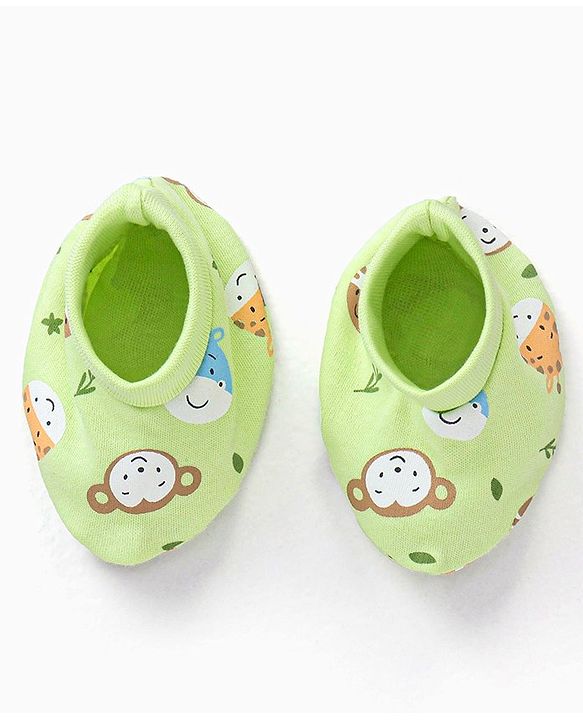 Babyhug 100% Cotton Cap Mittens & Booties Set Cow Giraffe Print - Diameter 10 cm
