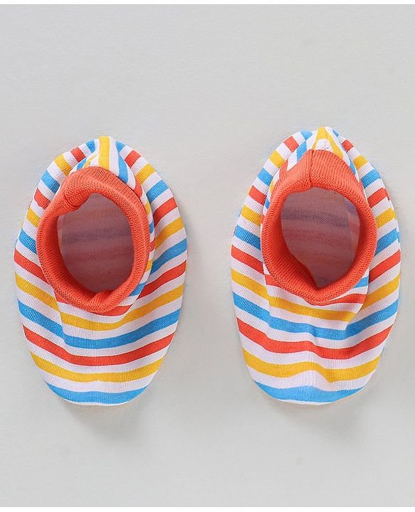 Babyhug 100% Cotton Cap Mittens & Booties Multicolour - Circumference 32 cm