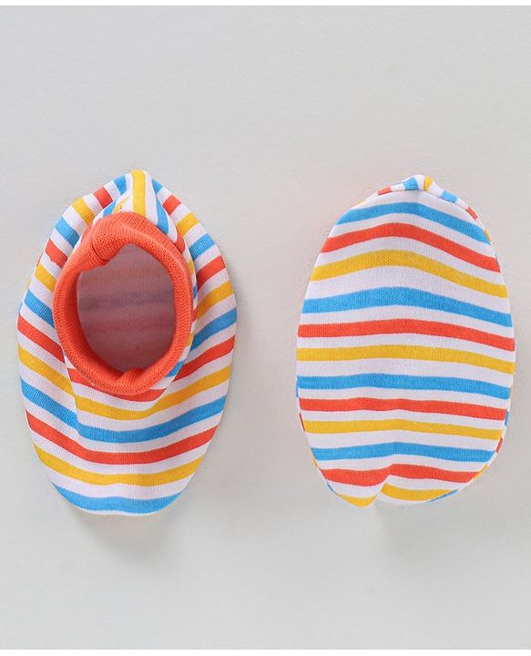 Babyhug 100% Cotton Cap Mittens & Booties Multicolour - Circumference 32 cm