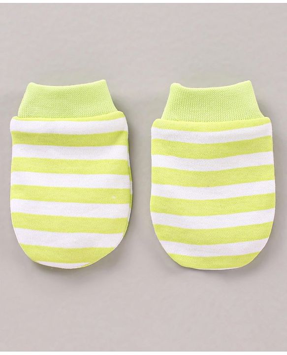 Babyhug 100 % Cotton Cap Mittens and Booties Stripes Print Green - Diameter 12 cm