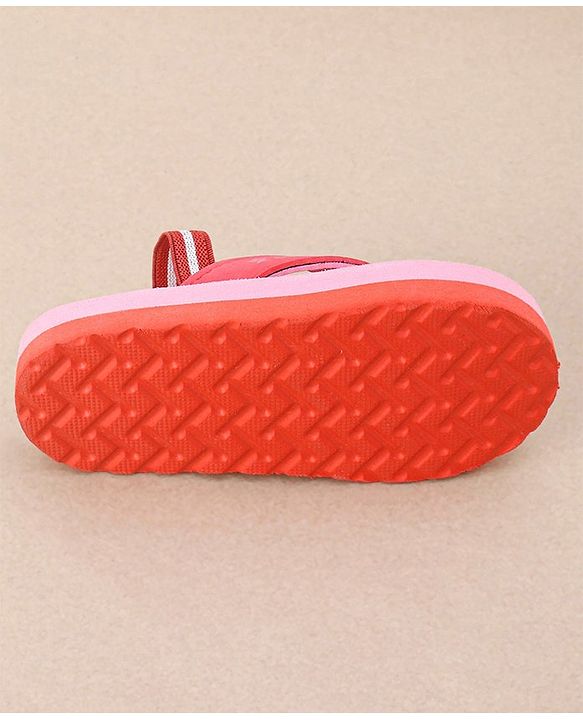 Cute Walk by Babyhug Flip Flops Star Print - Pink