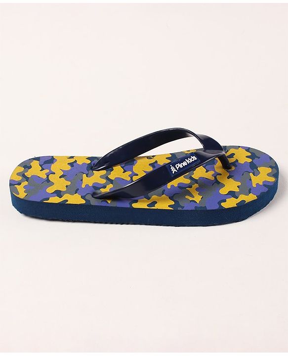 Pine Kids Flip Flops Camouflage Print - Navy Yellow
