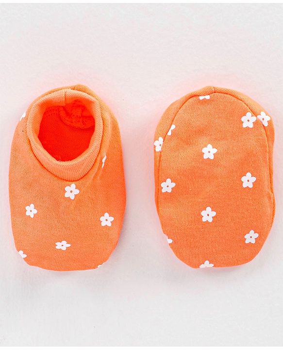Babyhug 100% Cotton Cap Mittens & Booties Orange - Circumference 30 cm