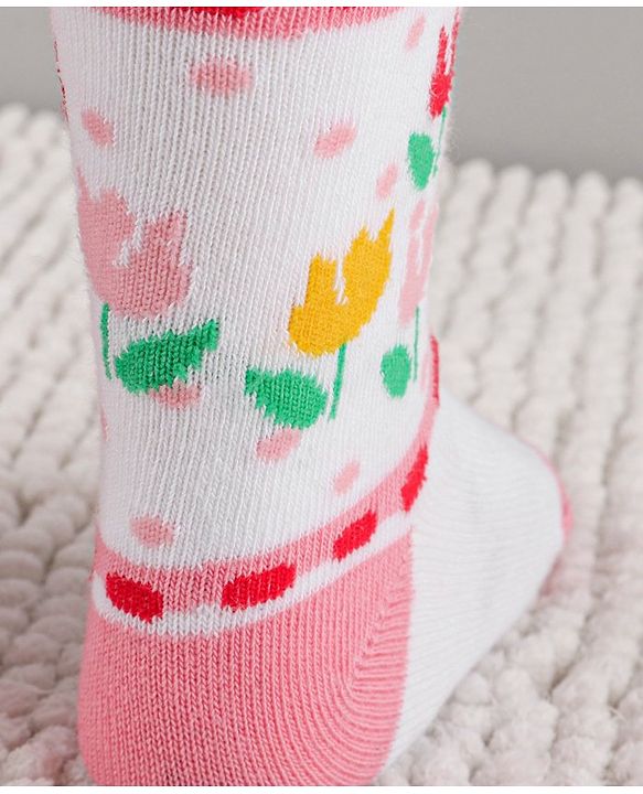 Cutewalk by Babyhug Anti-Bacterial Tights Striped - White