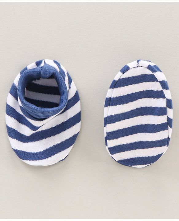 Babyhug 100% Cotton Mitten & Booties Cap - Diameter 10 cm